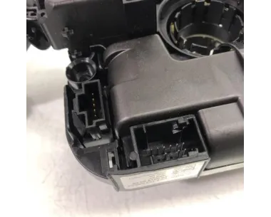 Com (Bloc Contacteur Tournant+Commodo Essuie Glace+Commodo Phare) BMW SERIE 1 E81 Diesel