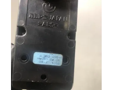 Interrupteur de leve vitre avant gauche BMW SERIE 1 E87 PHASE 1 Diesel