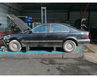 Fusee avant droit BMW SERIE 5 E39 PHASE 1 Essence