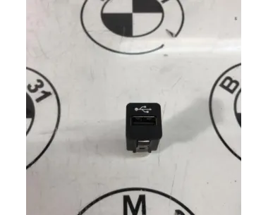 Prise port USB BMW SERIE 5 F11 TOURING PHASE 1 BREAK Diesel