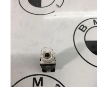 Prise port USB BMW SERIE 5 F11 TOURING PHASE 1 BREAK Diesel