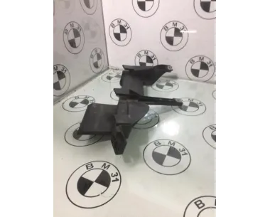 Support de phare droit (tôle) BMW X3 E83 PHASE 1 