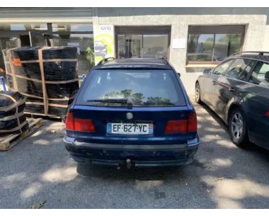 Poignee interieur arriere gauche BMW SERIE 5 E39 TOURING PHASE 1 BREAK Diesel