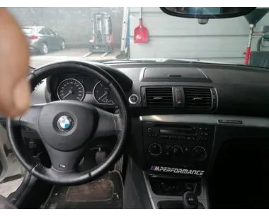 Vitre avant gauche BMW SERIE 1 E81 Diesel