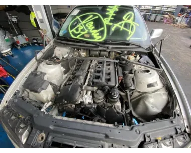 Support radiateur BMW SERIE 3 E46 COUPE PHASE 1 Essence