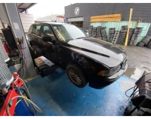 Vitre avant gauche BMW SERIE 5 E39 TOURING PHASE 2 BREAK Diesel 2
