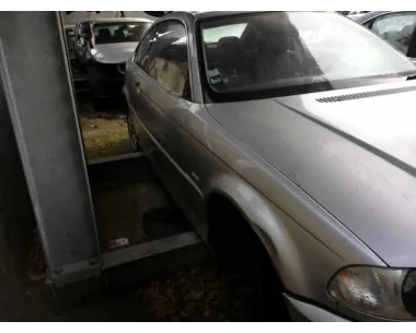 Poignee porte avant droit BMW SERIE 3 E46 COUPE PHASE 1 Essence