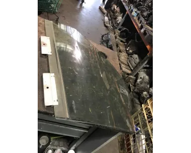 Vitre avant gauche BMW SERIE 3 E36 Essence