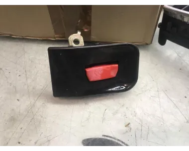 Attache ceinture arriere droit BMW SERIE 7 E38 