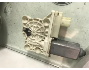 Moteur leve vitre avant gauche BMW  