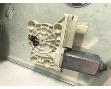 Moteur leve vitre avant gauche BMW  