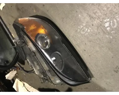 Enjoliveur de phare gauche BMW  