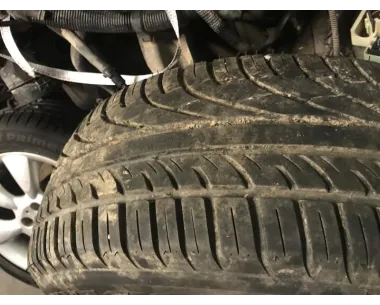 Pneu BMW SERIE 7 E38 