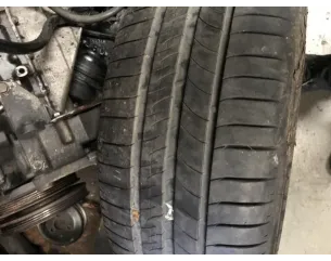 Pneu BMW SERIE 3 (E46) 