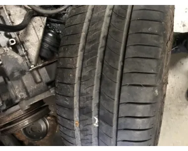 Pneu BMW SERIE 3 (E46) 