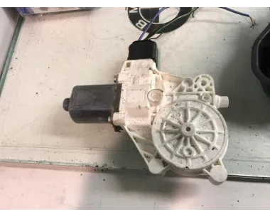 Moteur leve vitre avant gauche BMW SERIE 3 E93 CABRIO PHASE 2 