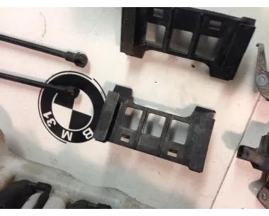 Support de pare chocs arriere BMW SERIE 5 E39 TOURING PHASE 1 BREAK Diesel