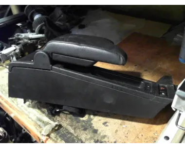 Accoudoir BMW SERIE 3 E46 COUPE PHASE 2 Diesel