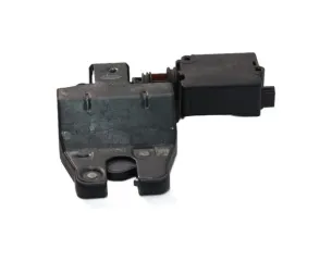 Serrure de coffre BMW SERIE 5 E39 TOURING PHASE 1 BREAK Diesel