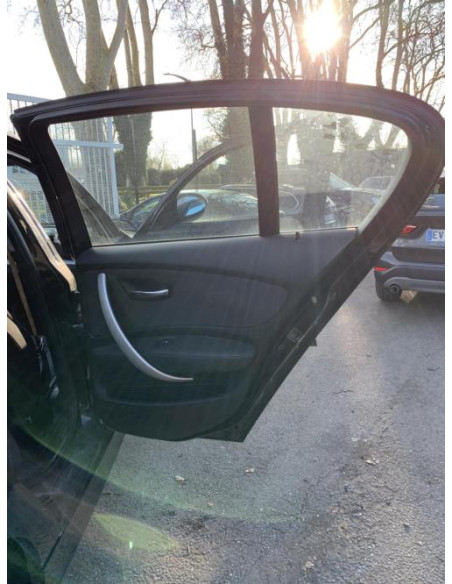 Poignee porte arriere droit BMW SERIE 1 E87 PHASE 2 Diesel