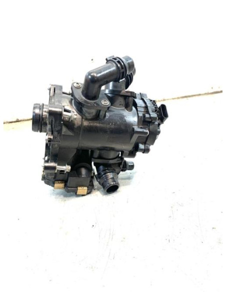 Pompe à eau BMW SERIE 1 F40 Essence