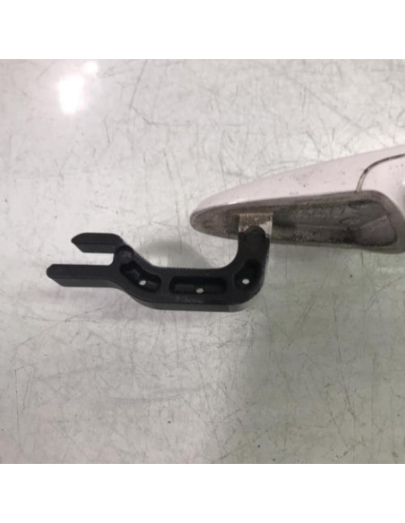 Poignee porte arriere droit BMW SERIE 1 E87 PHASE 2 Diesel