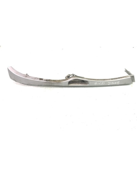 Enjoliveur moustache optique avant droit BMW SERIE 3 E46 TOURING PHASE 2 BREAK Diesel