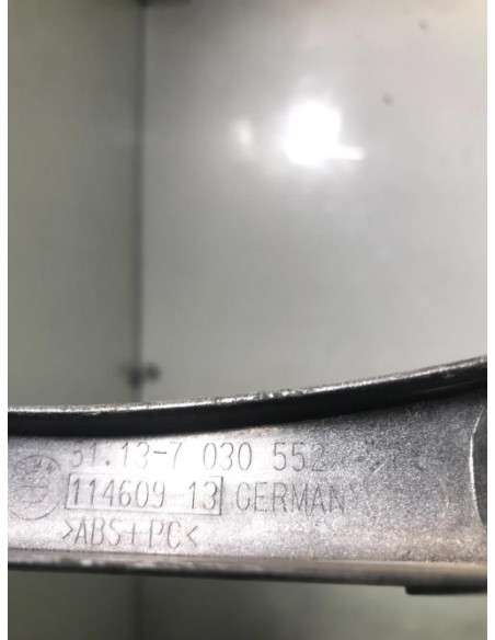 Enjoliveur moustache optique avant droit BMW SERIE 3 E46 TOURING PHASE 2 BREAK Diesel