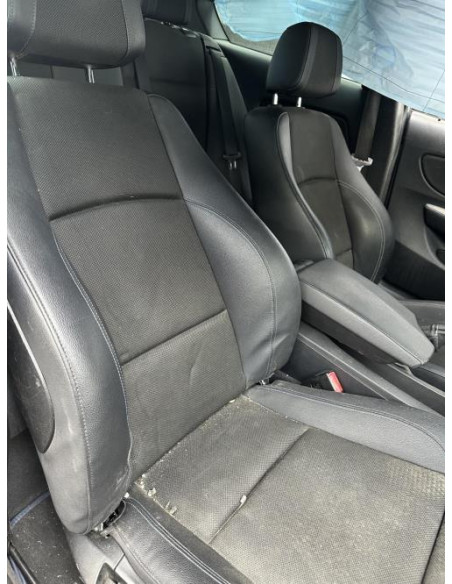 Vitre avant droit BMW SERIE 1 E81 Diesel