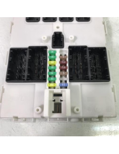 Porte fusible BMW X1 F48 PHASE 1  2