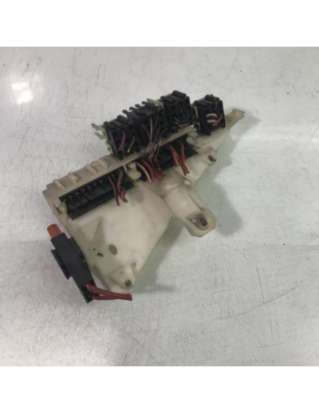 Porte fusible BMW SERIE 5 E39 TOURING PHASE 1 BREAK Diesel