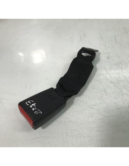 Attache ceinture arriere centrale BMW X3 E83 PHASE 1 Diesel