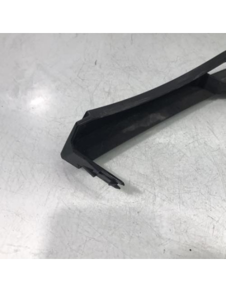 Enjoliveur moustache optique avant droit BMW SERIE 3 E46 PHASE 1 