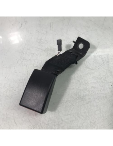 Attache ceinture arriere gauche BMW SERIE 1 F20 PHASE 2 Essence