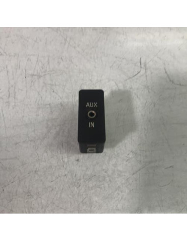 Prise port USB BMW SERIE 1 E87 PHASE 1 Diesel
