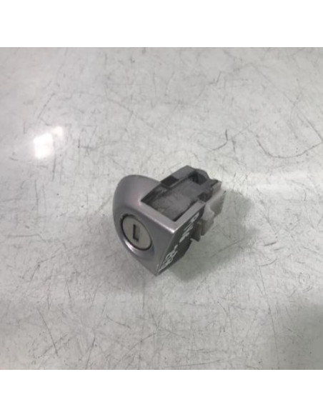 Barillet porte avant gauche BMW SERIE 1 E87 PHASE 1 Diesel