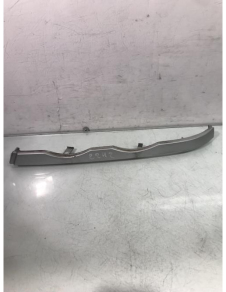 Enjoliveur moustache optique avant gauche BMW SERIE 3 E46 PHASE 1 Essence