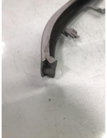 Enjoliveur moustache optique avant gauche BMW SERIE 3 E46 PHASE 1 Essence