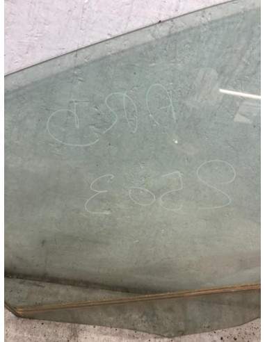 Vitre arriere droit BMW SERIE 1 E87 PHASE 1 Essence