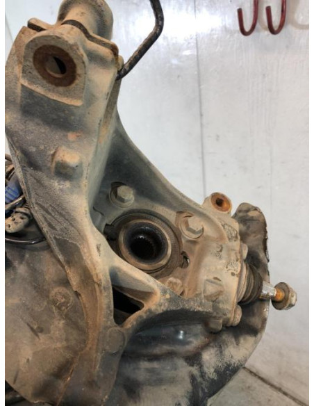 Fusee avant gauche MINI MINI 2 R60 COUNTRYMAN BREAK Diesel