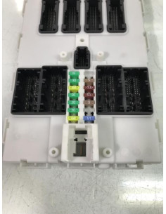 Porte fusible BMW X1 F48 PHASE 1  2