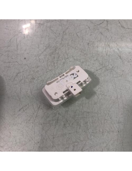 Eclairage de plafonnier BMW SERIE 2 F45 ACTIVE TOURER PHASE 2 Diesel