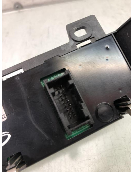 Bouton de warning BMW SERIE 7 E65 PHASE 2 Diesel