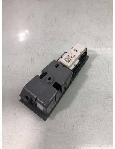 Interrupteur de leve vitre arriere droit BMW SERIE 7 E65 PHASE 2 Diesel