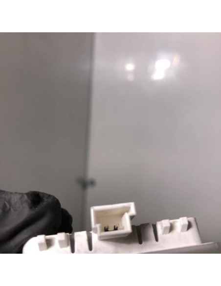 Eclairage de plafonnier BMW SERIE 1 F21 PHASE 1 Essence