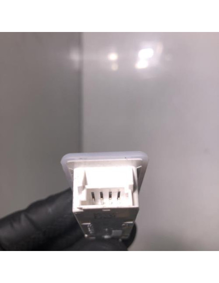 Eclairage de plafonnier BMW SERIE 5 F90 PHASE 2 Essence