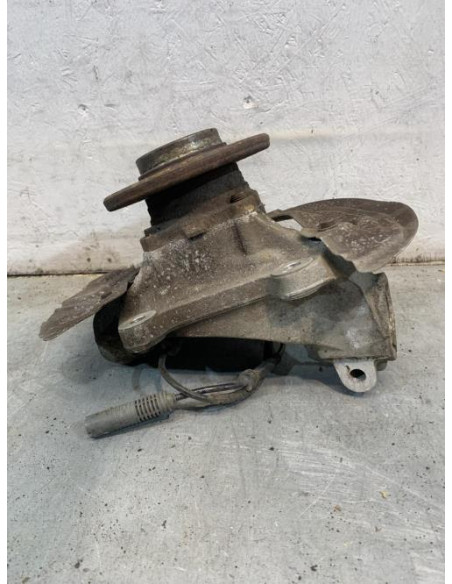 Fusee avant gauche BMW SERIE 1 E81 Diesel