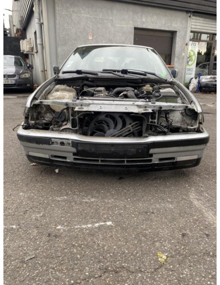 Poignee interieur avant gauche BMW SERIE 3 E36 TOURING BREAK Diesel