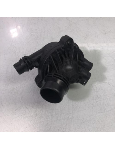 Boitier eau BMW SERIE 1 E88 CABRIO Essence