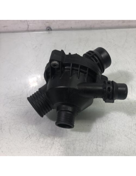 Boitier eau BMW SERIE 1 E88 CABRIO Essence